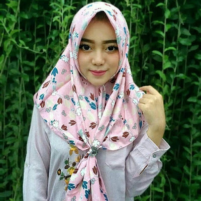 Hijab Modern Style Simple