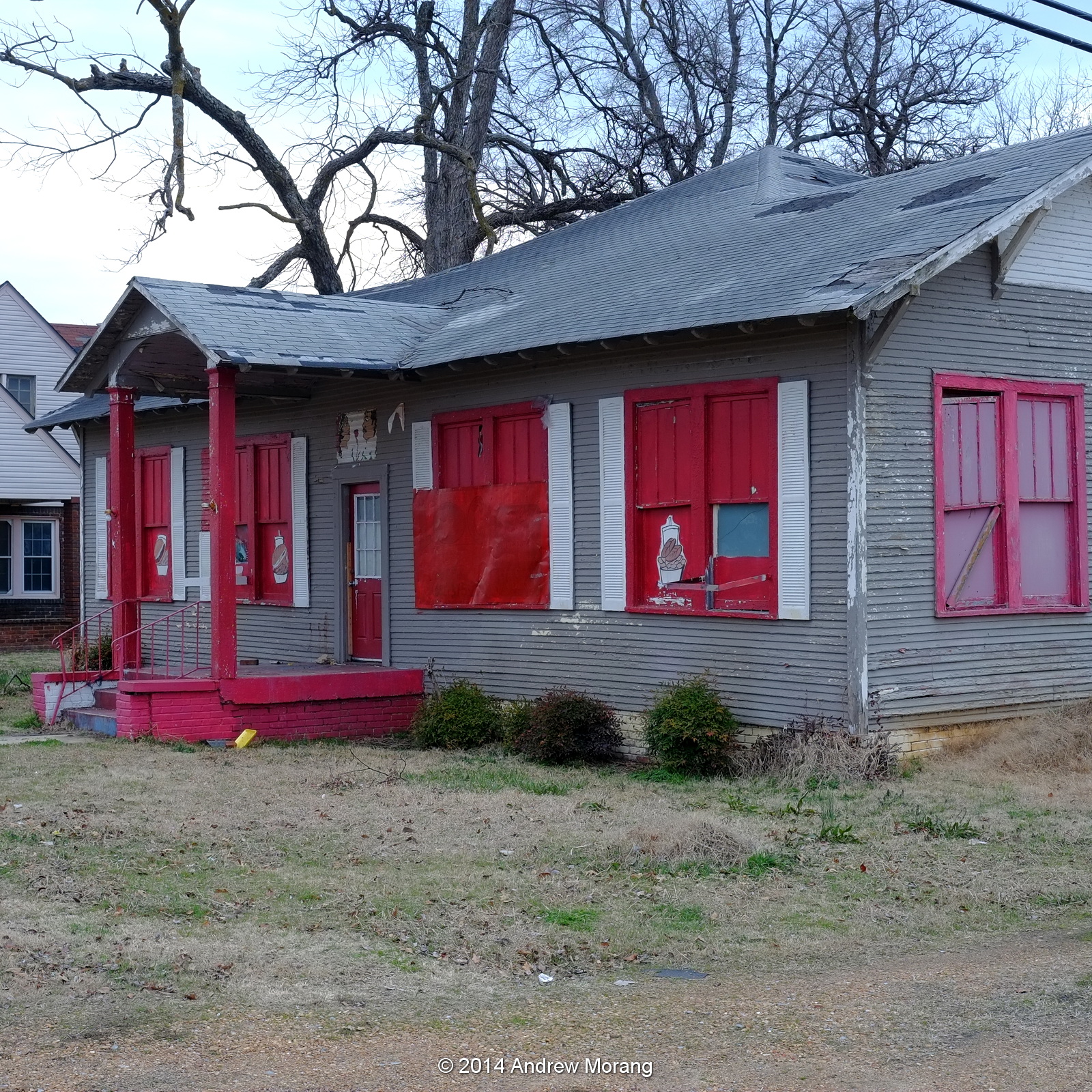Urban Decay The Mississippi Delta 28 Tutwiler