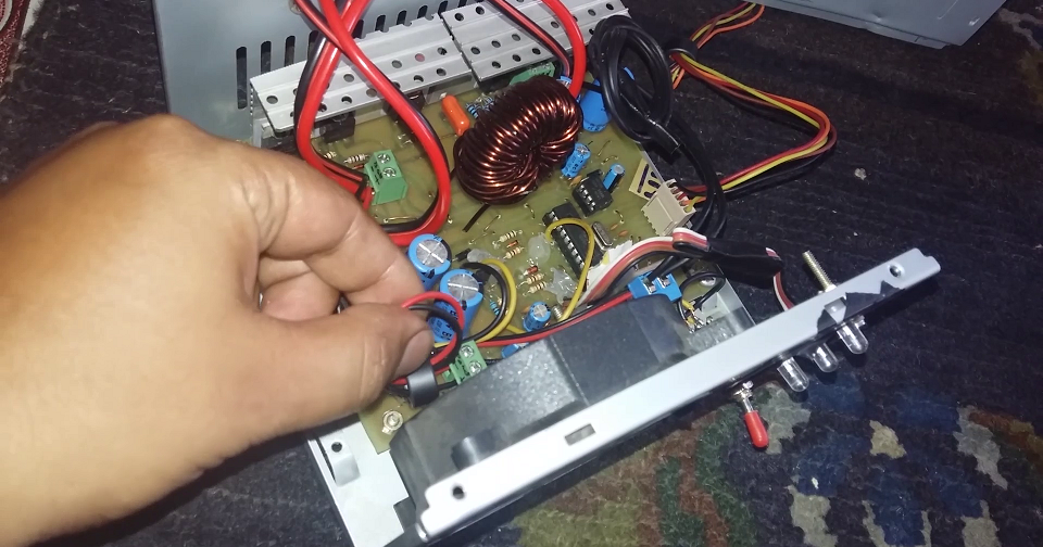 Electronic Projects: MPPT Solar Charge Controller