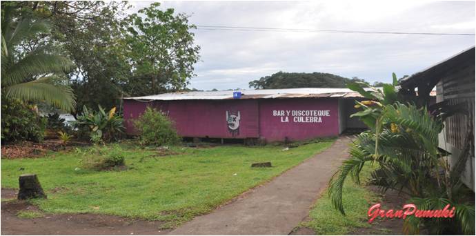 Blog de Viajes, Costa Rica, Tortuguero Discoteca en el pueblo de Tortuguero. En Blog de Viajes, Costa Rica