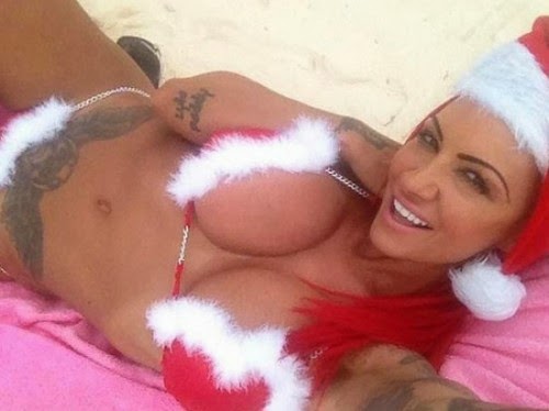 Sexy Santa Claus girls at Christmas: hot photos, images, whatsapp. Beautiful women: cold, snow, presents, family. Sexy girls 1X2    Christmas, cold, snow, Christmas gifts, cava, dinner with the family, the Christmas lottery, Santa Claus, and why not...  Mama Noel. 