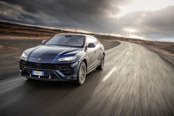 Lamborghini Urus SUV Tercepat yang Juga Cocok Untuk Keluarga