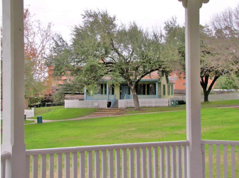Houston in Pics San Felipe Cottage at Sam Houston Park
