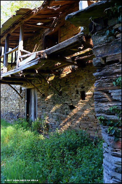 XOAN ARCO DA VELLA SANTA MARIÑA O INCIO LUGO