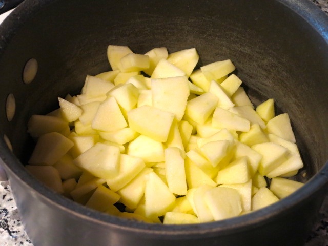 Американские овсяные блинчики с яблочным топпингом