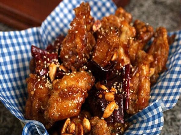 Hướng dẫn làm món cánh gà rán kiểu KFC Hàn Quốc thơm ngon giòn giòn Hướng dẫn làm món cánh gà rán kiểu KFC Hàn Quốc thơm ngon giòn giòn