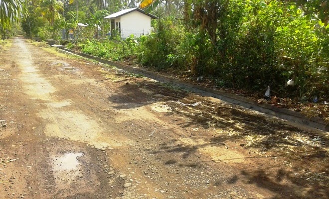 Rusak Jalan, Warga Jembrana Protes Proyek Drainase