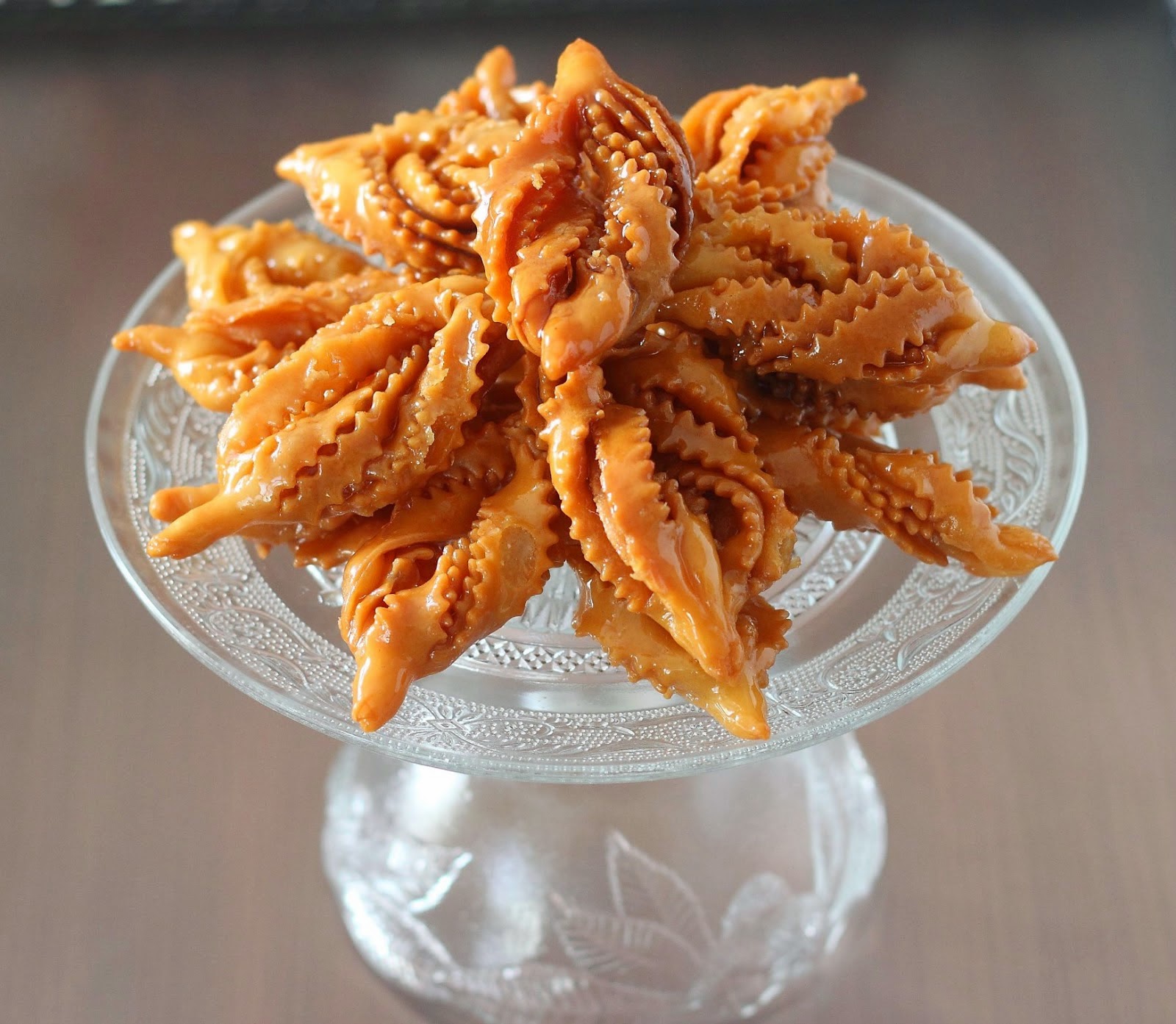 Gateaux Orientals recette du jour " GRIWECH GATEAUX ALGERIEN" Gateaux Orientals recette du jour " GRIWECH GATEAUX ALGERIEN"