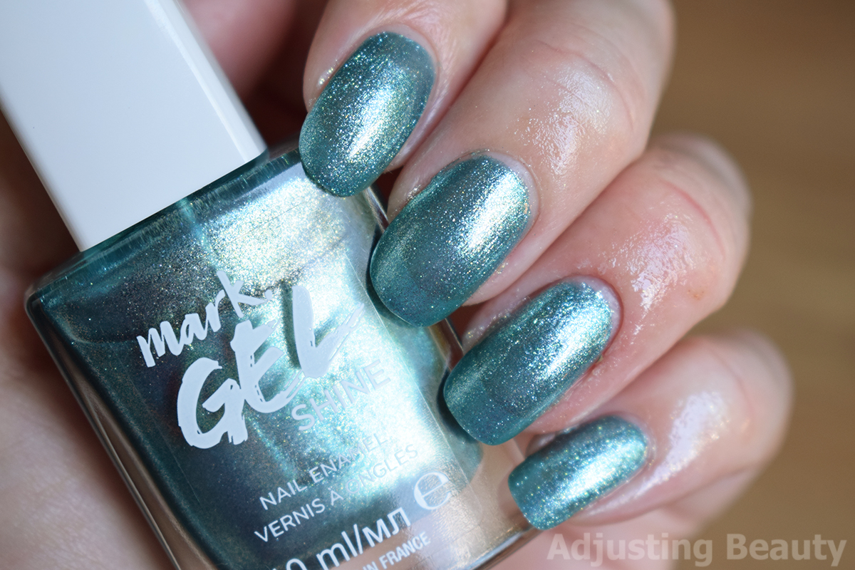 Review Avon Mark Gel Shine Nail Enamel Chrome and Holographic