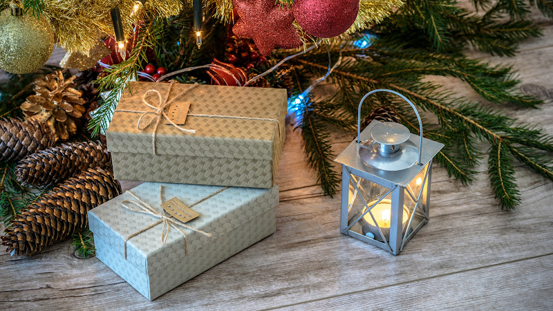 Christmas Tree, Gifts and Decorations 2