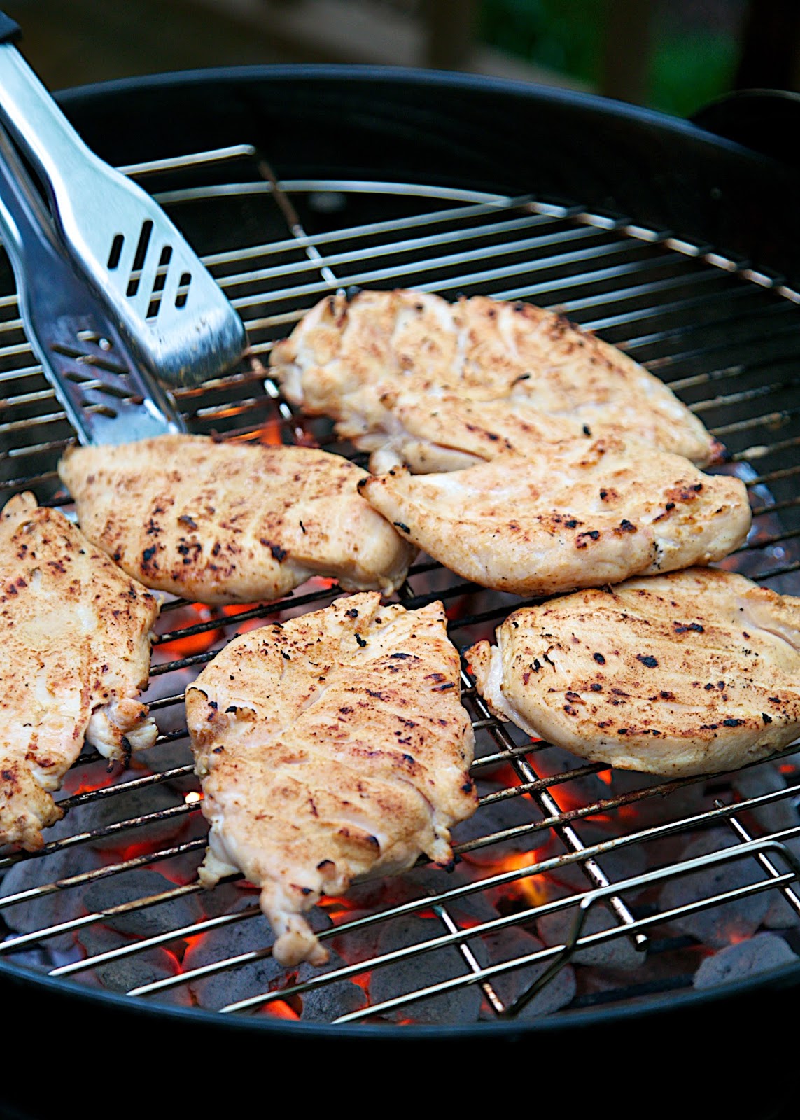 Campbell's Grill Sauces - Just 3 simple steps - season, grill and pour the sauce over the chicken. I don't know about you, but this is definitely my kind of easy weeknight meal! Start to finish in about 15 minutes with no prep-work.