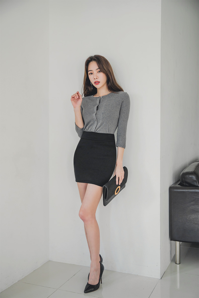 Korean Model An Seo Rin On Magazine - Jan 2017