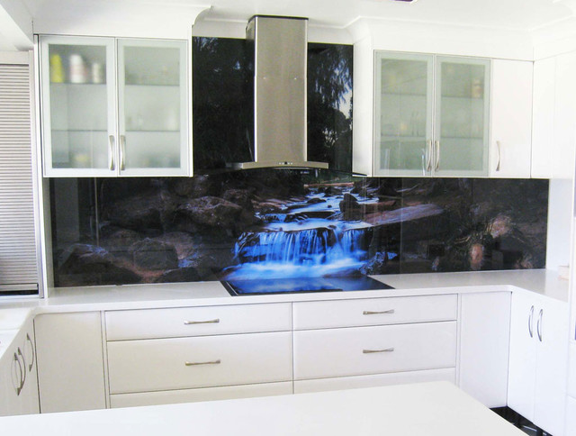 Tổng hợp những mẫu vách bếp kính cường lực in tranh 3D đẹp hết ý Tổng hợp những mẫu vách bếp kính cường lực in tranh 3D đẹp hết ý