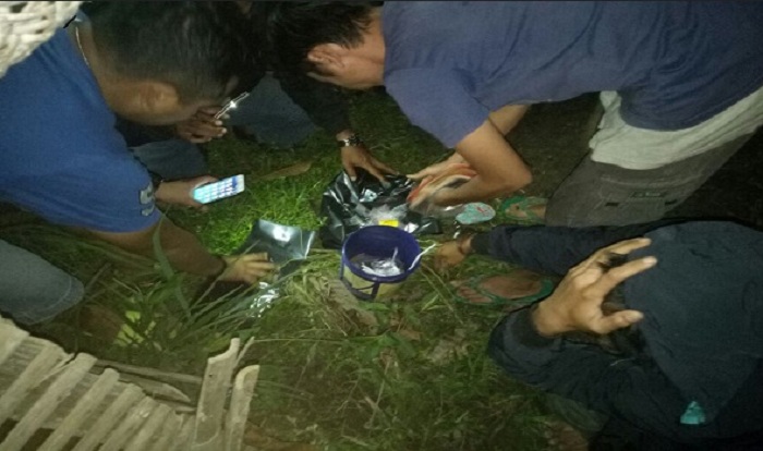 Sat Resnarkoba Polres Sekadau Amankan 2 Orang Pria Hendak Bertransaksi Sabu Sat Resnarkoba Polres Sekadau Amankan 2 Orang Pria Hendak Bertransaksi Sabu