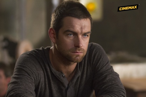 HOOD (ANTONY STARR)