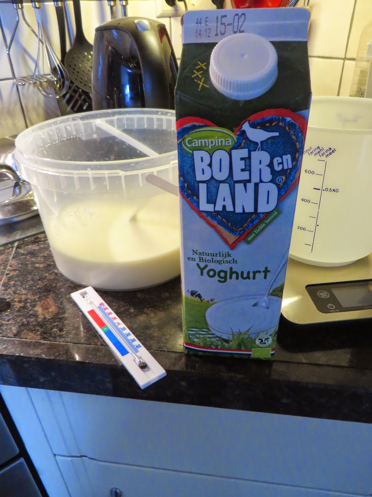 Anita's potjes en pannen Yoghurt maken in de fleecedeken deel 3 verse (rauwe) melk v/d boer