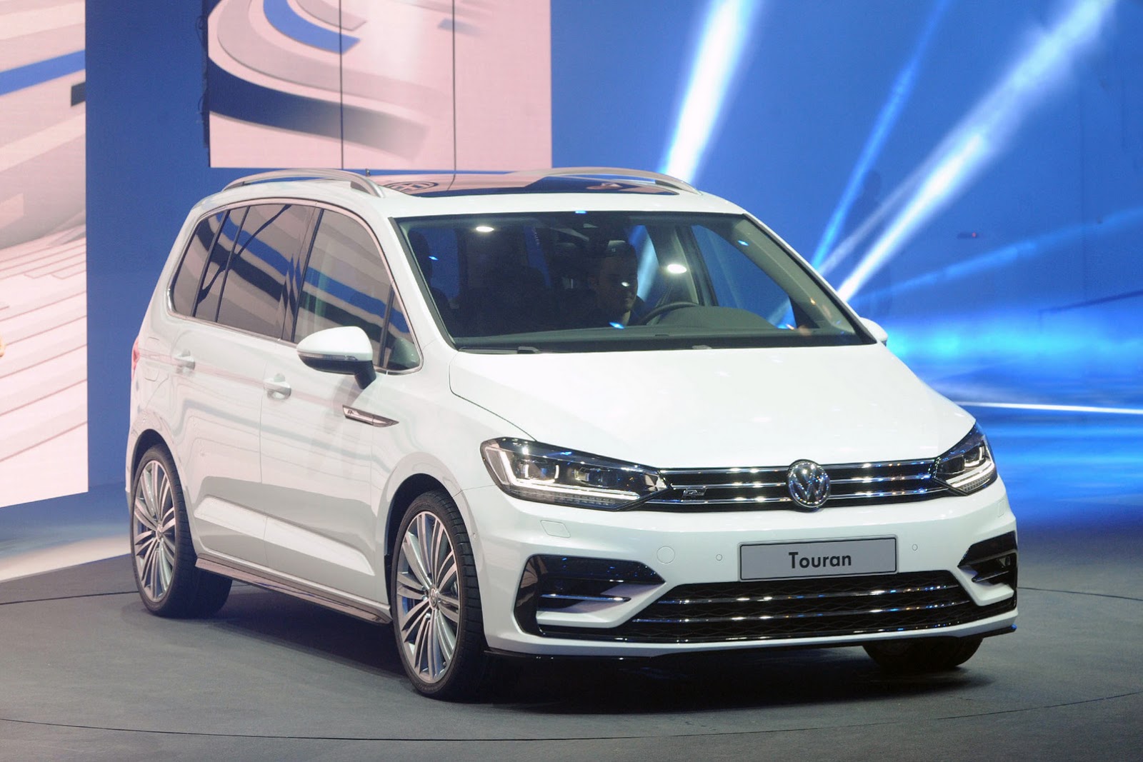 Allnew 2016 Volkswagen Touran revealed