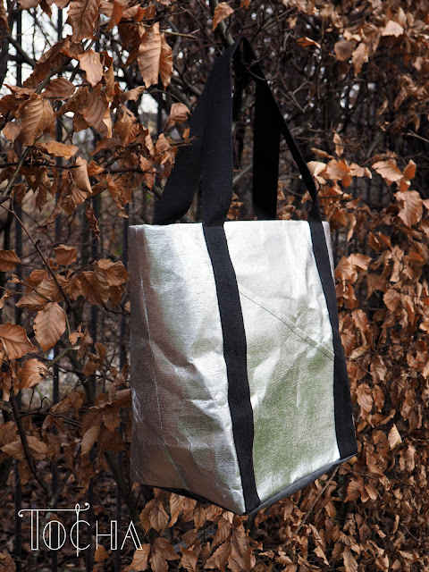 Silver Tote Bag washpapa, washable paper, paper, cellulose, paper bag, tote bag, silver, vegan, cruelty-free, pleather,
