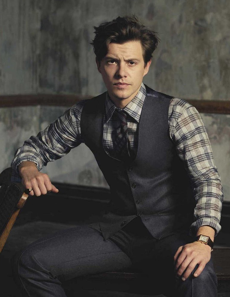 my new plaid pants: Xavier Samuel Eight Times