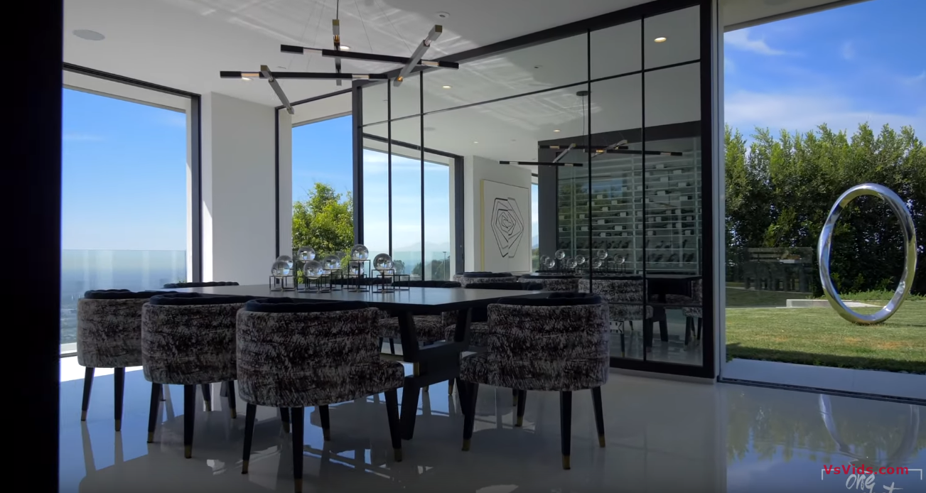36 Photos vs. $22,500,000 | Holywood Hills Mega Mansion | Los Angeles - Luxury Home & Interior Design Tour 36 Photos vs. $22,500,000 | Holywood Hills Mega Mansion | Los Angeles - Luxury Home & Interior Design Tour