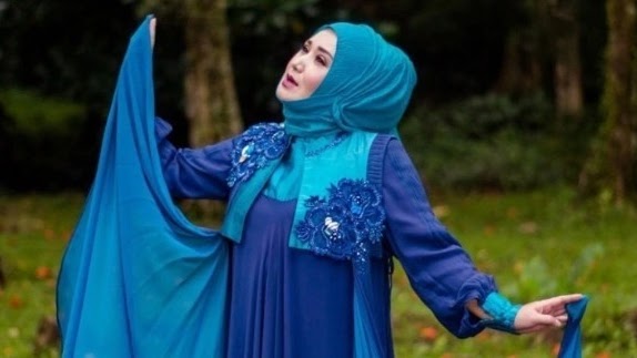 Evie Tamala Lirik Lagu Dan Album Discography Lirikaz 09