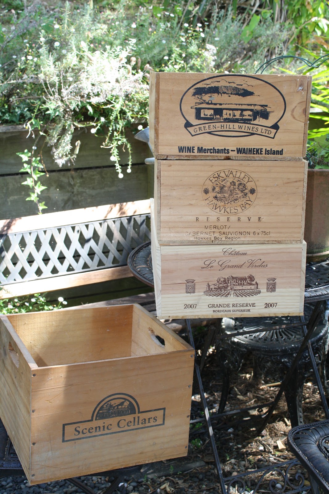 Little Bear Studio The old wine boxes