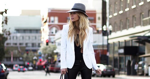 Weekend Inspiration: Black and white