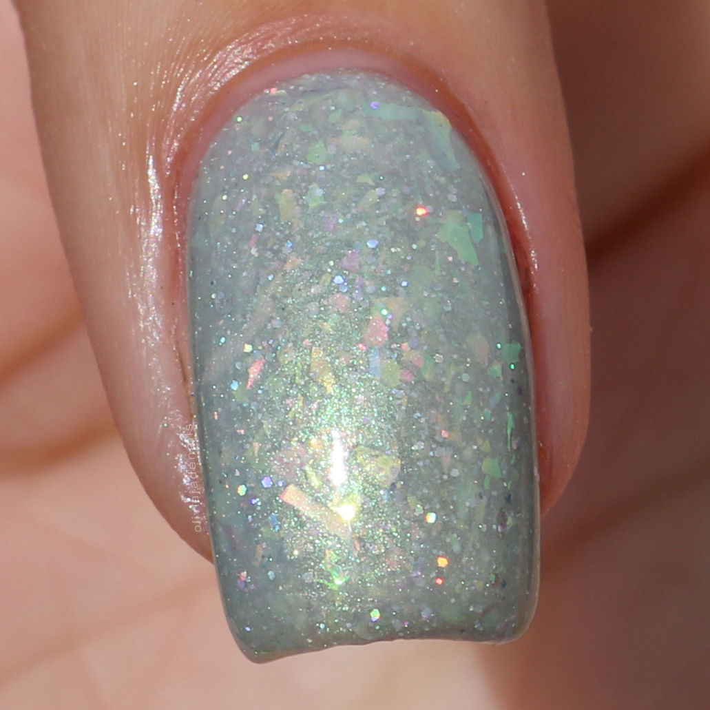Emily de Molly Magical Refuge swatched by Olivia Jade Nails