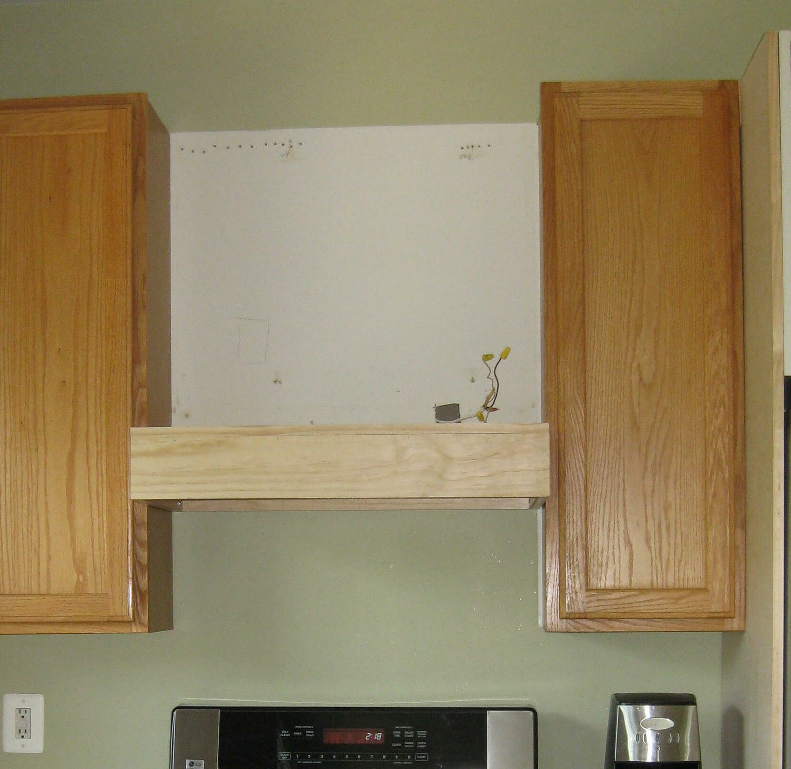 кухня без вытяжки над газовой плитой