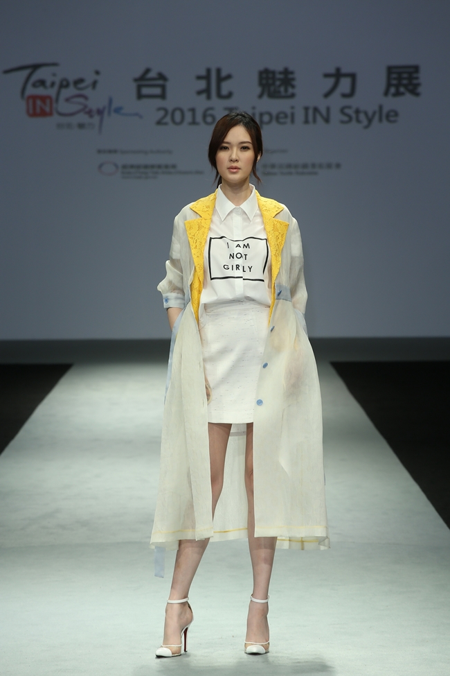 伊林名模吳品萱穿上Athena Chuang 走秀 14th Taipai In Style 2016 Opening Show