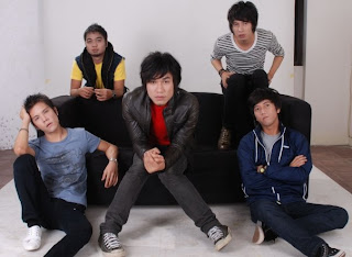 Hit Lirik Lagu: Lirik Lagu Armada - Hargai Aku