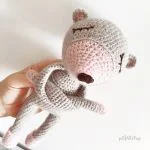 http://www.ravelry.com/patterns/library/the-nonos---isabell-indie-the-mouse