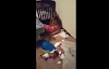 Μητέρα κακοποιεί το 19 ημερών μωρό της -ΠΡΟΣΟΧΗ πολύ σκληρό video