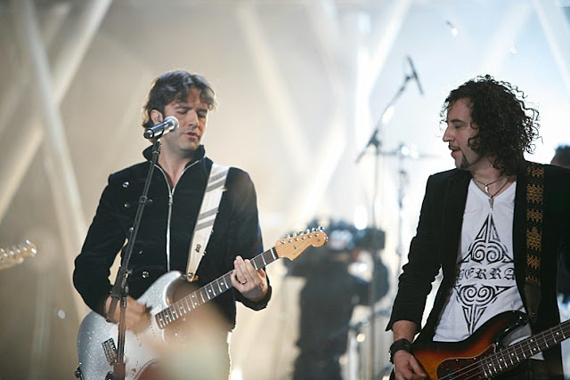 Premios MTV 2007 8 Poncho Toledo quien luce la playera de Perra.