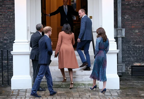 US President Barack Obama, First Lady Michelle Obama, Prince William and Kate Middleton and Prince Harry attend a dinner at Kensington Palace