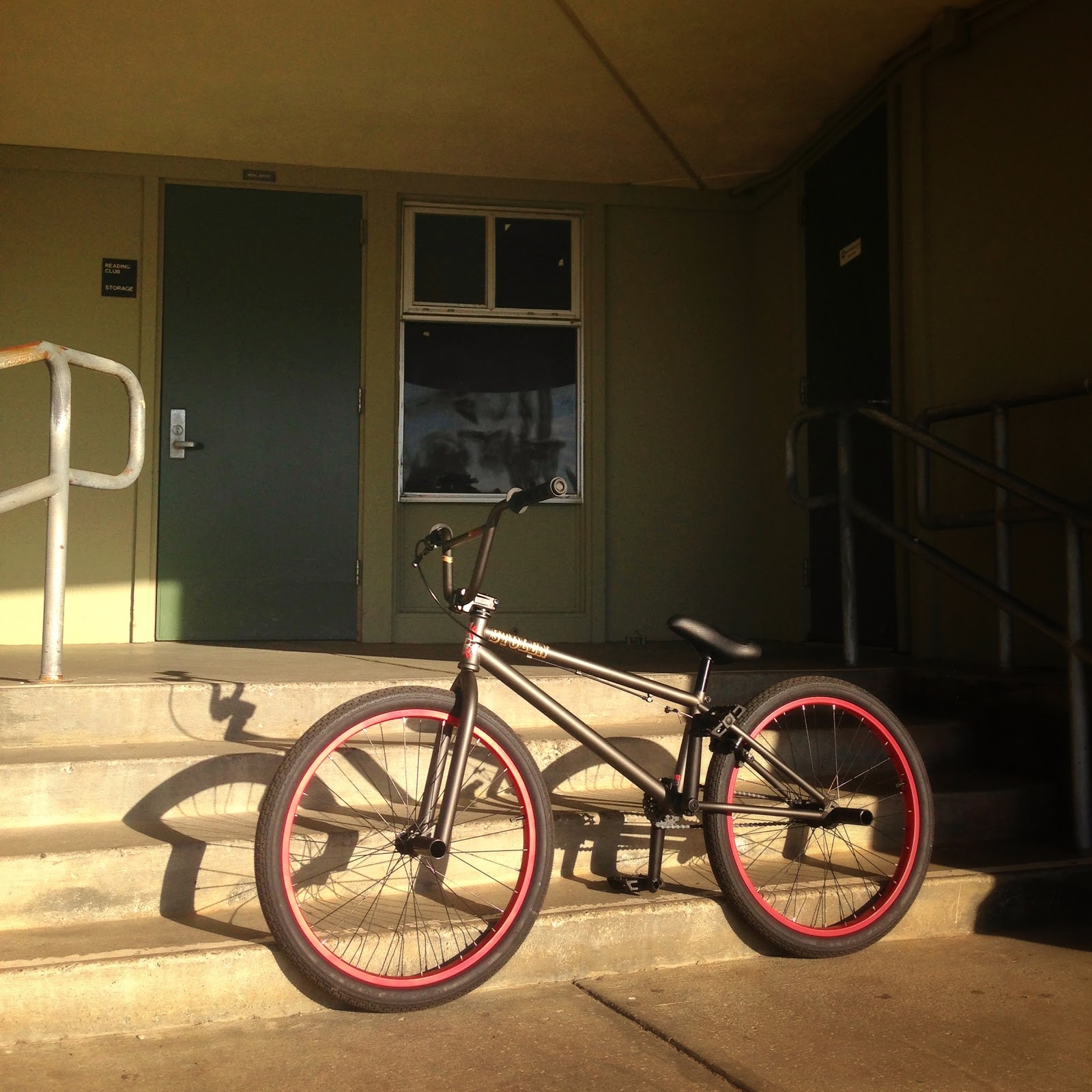 Live To Ride BMX First Impressions Stolen Saint 24" BMX Cruiser