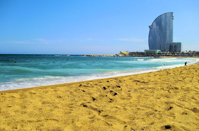 O que fazer em Barcelona Praia Barceloneta O que fazer em Barcelona Praia Barceloneta