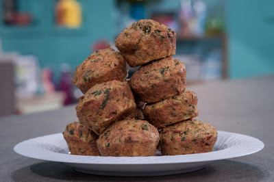 
MUFFINS με κινόα, σπανάκι, αβγά & λιαστές ντομάτες
