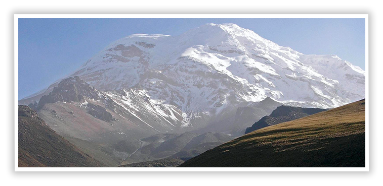 La imponencia y la belleza del Monte Chimborazo, - Quito - Ecuador - SuperPhotoPro