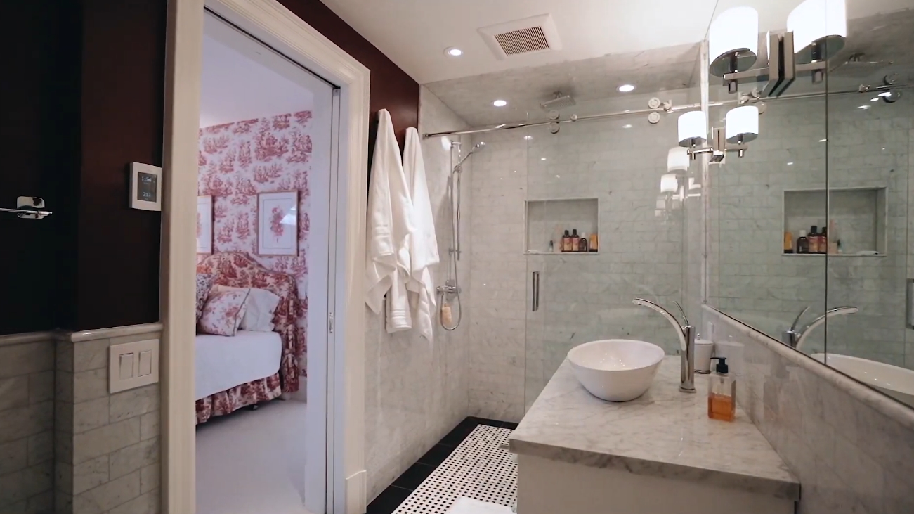Luxury Home Interior Design Tour vs. 88 South Drive, Toronto, Ontario - Sotheby's International Realty Canada