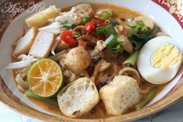 Mee Kari Kerang