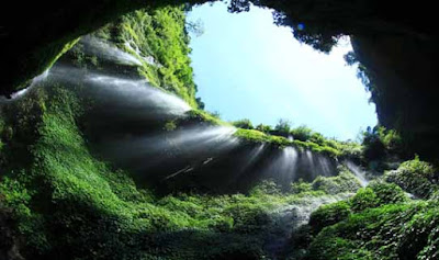 Air Terjun Madakaripura Gunung Bromo Air Terjun Madakaripura Gunung Bromo