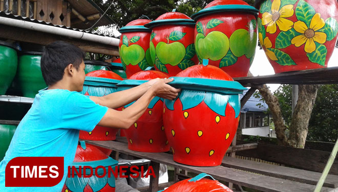 Cara Membuat Tong Sampah Hias Melukis Tong Sampah