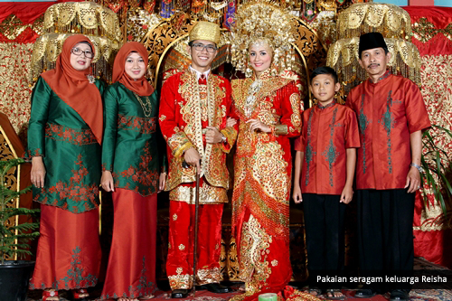 model seragam keluarga pengantin