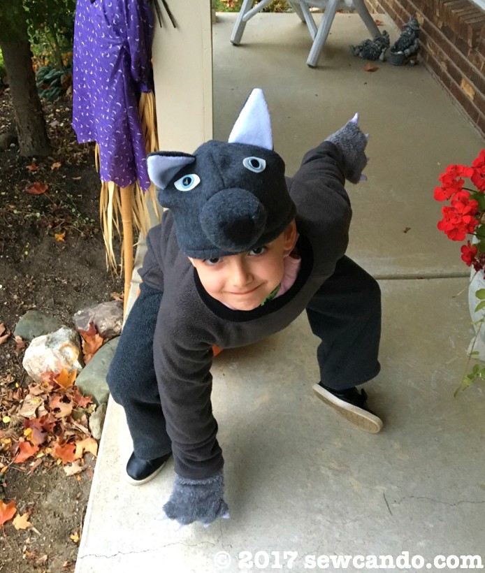 Sew Can Do: Making a Viking costume + a little fuzzy wolf too