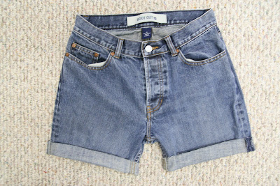 Thrift and Shout: Thrifty Tutorial: How to Make Jorts