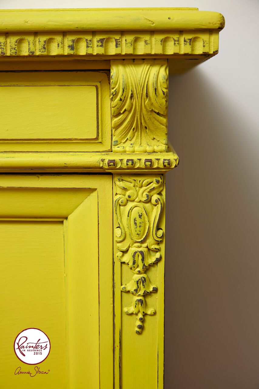 Annie Sloan • Paint & Colour: Jelena Pticek\'s English Yellow Sideboard Annie Sloan • Paint & Colour: Jelena Pticek\'s English Yellow Sideboard