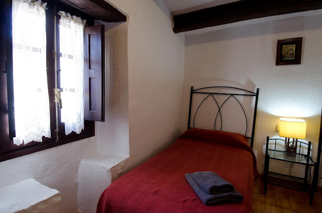 Habitación doble sin baño 250 euros - todo incluido