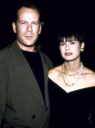 Demi Moore y Bruce Willis Foto de Demi Moore con flequillo con Bruce Willis