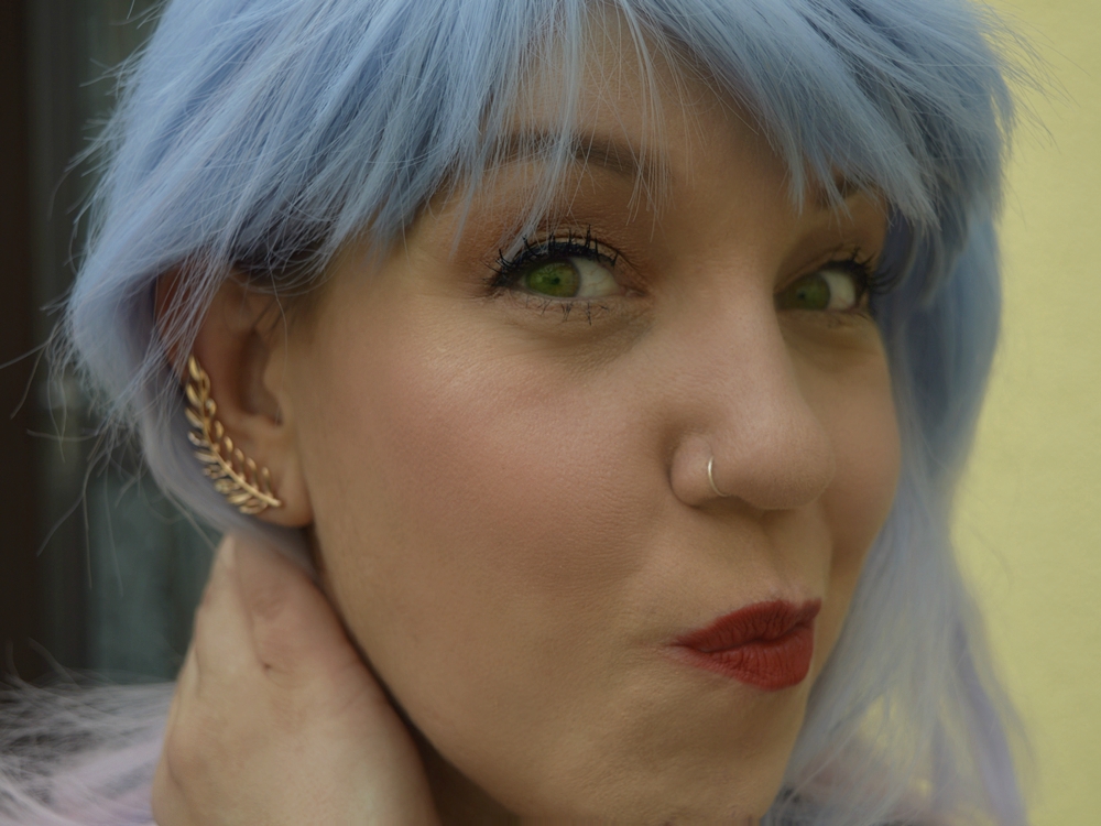 Summer MakeUp Gold Brown Eyes Full Face 1, by Beauty and Fashion Blogger Annie K., founder of ANNIES BEAUTY HOUSE